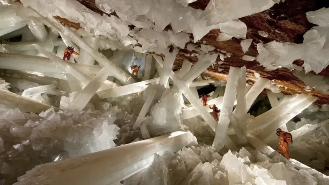 Como se formam as cavernas de cristais gigantes?